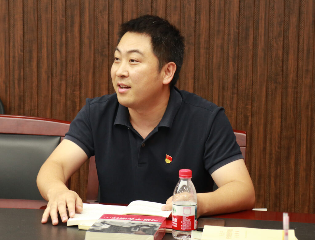 迎七一讀經(jīng)典 聯(lián)建聚合力 | 科信聯(lián)合黨支部與新暉社區(qū)黨委共赴紅色書(shū)香之約